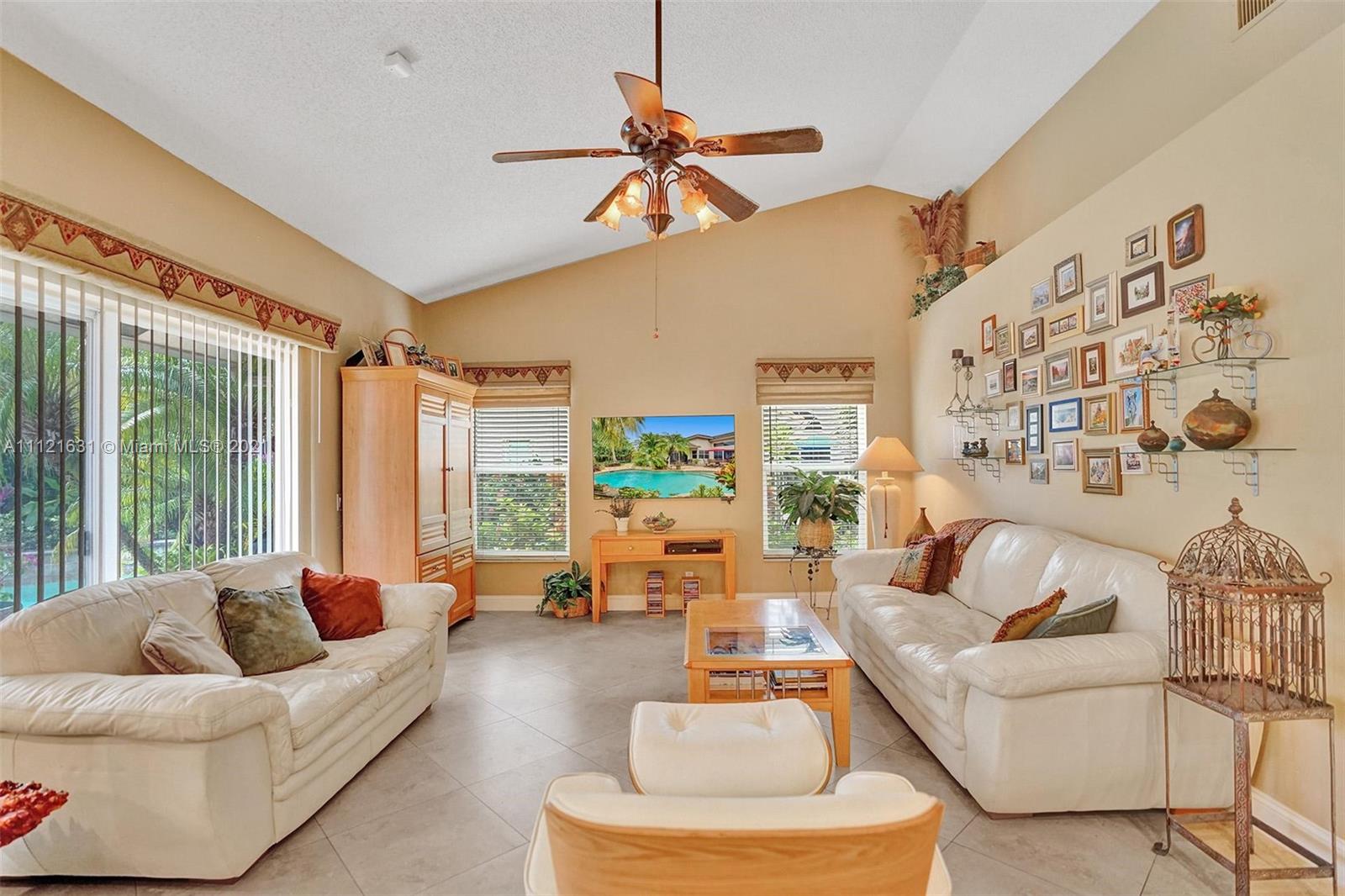 3303 Ridge Trace Davie, FL 33328 - Photo 29 of 55 Gallery Image 29