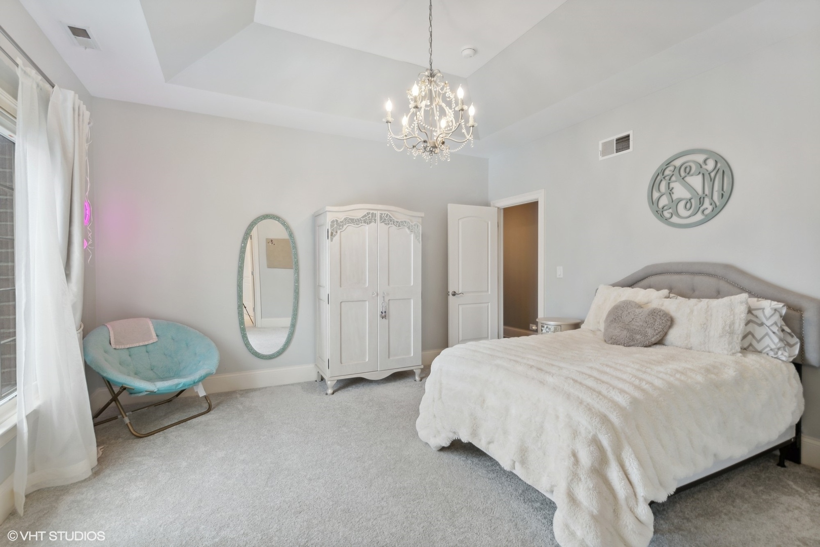 3825 Oak Avenue Northbrook, IL 60062 - Photo 25 of 56 a bedroom with bed and furniture