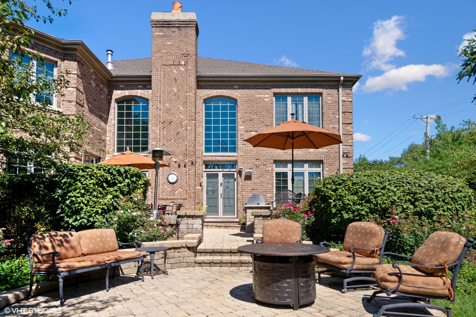 3825 Oak Avenue Northbrook, IL 60062 - Photo 41 of 56 a front view of house with yard and seating area