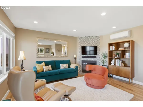 $299,900 | 6331 White Tail Drive, Unit 56, West Linn, OR 97068