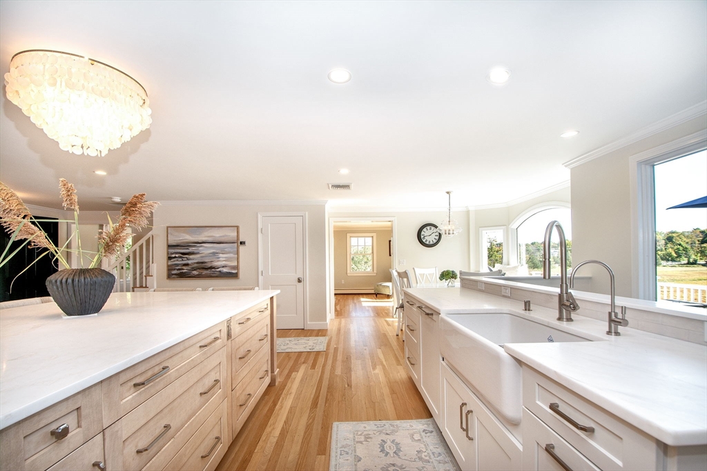 7 Border Street Scituate, MA 02066 - Photo 6 of 30