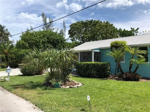 $4,450 | 640 Broadway Street, Longboat Key, FL 34228