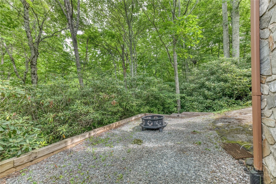 392 Locust Road Newland, NC 28657 - Photo 35 of 43
