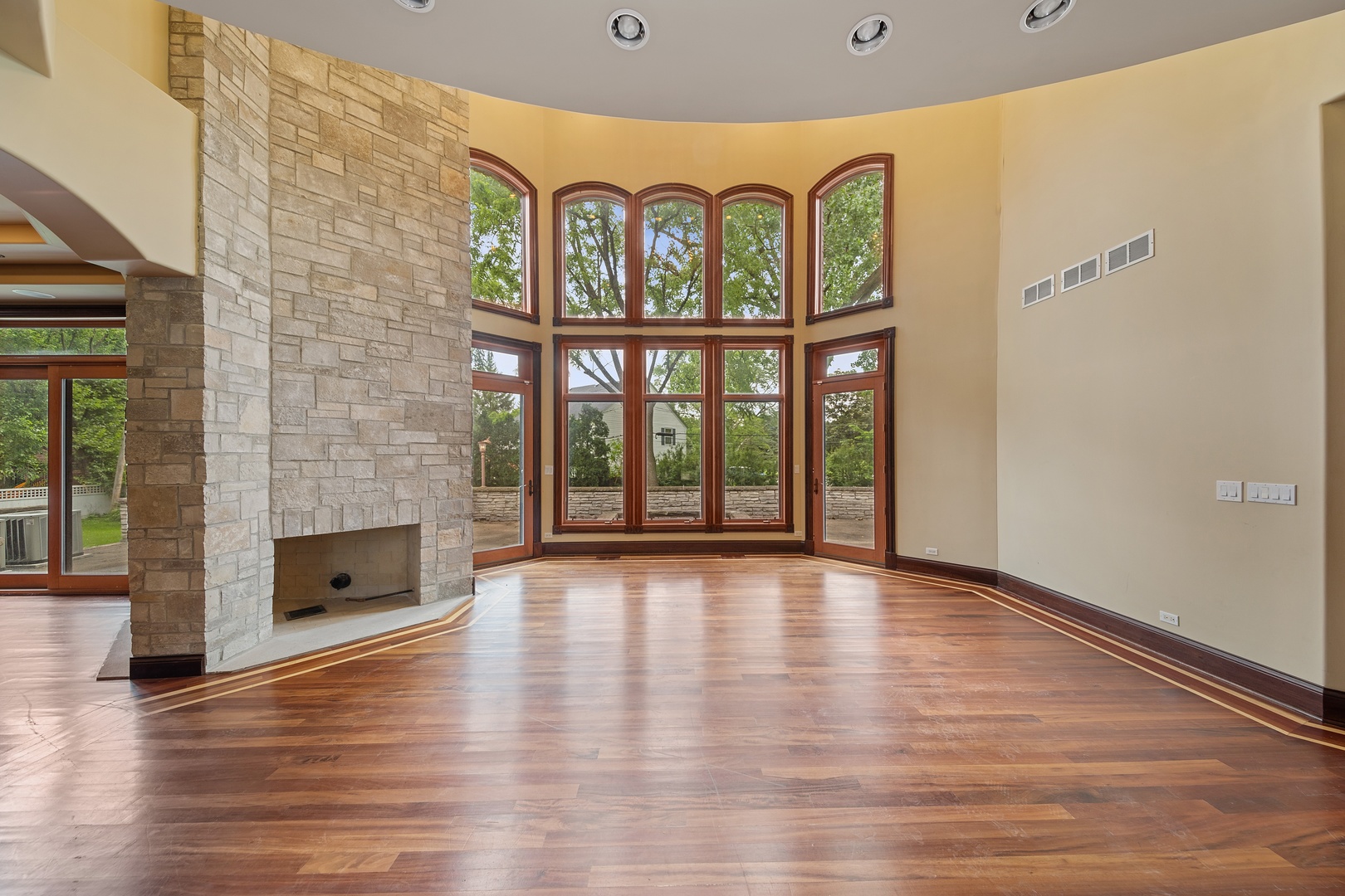819 Wilson Lane Hinsdale, IL 60521 - Photo 5 of 26 a view of an entryway with wooden floor