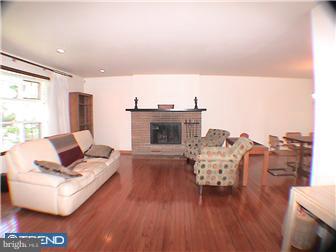 750 Woodside Road Jenkintown, PA 19046 - Photo 2 of 12 Living Room