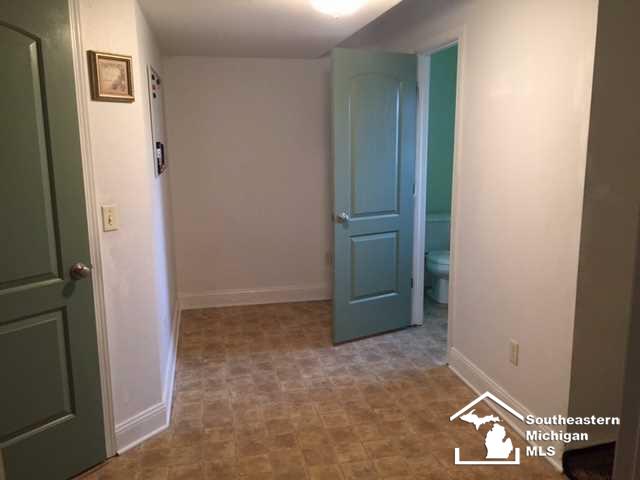 20950 Ida Center Road Deerfield, MI 49238 - Photo 8 of 25 20456559-7.JPG