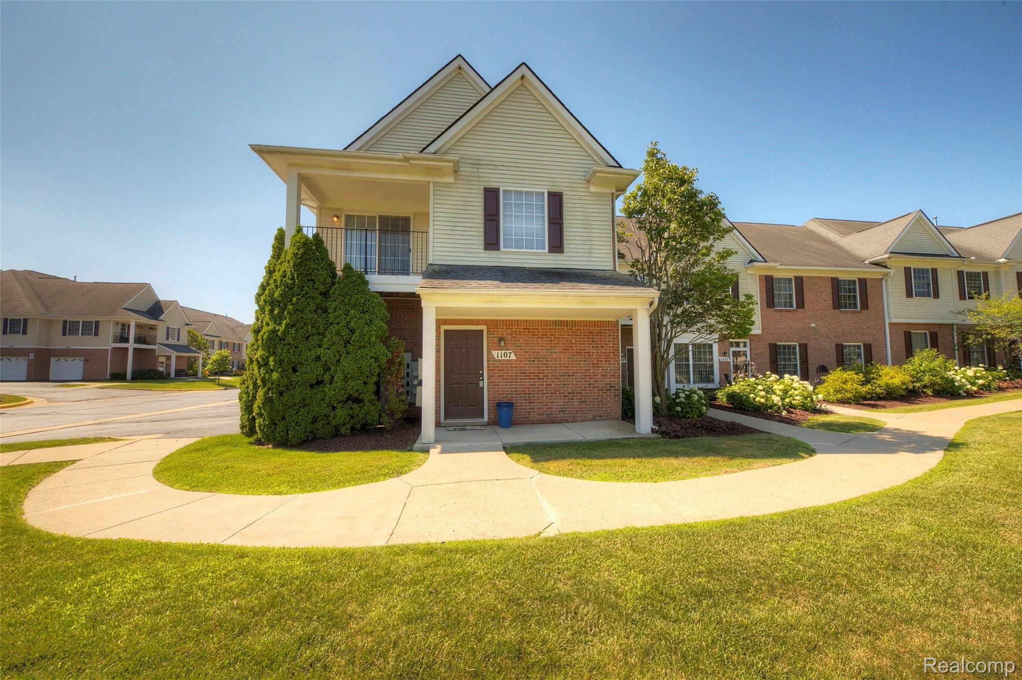 1107 Rial Lake Drive Howell, MI 48843 - Photo 15 of 15 4H8A7730_1_2.jpg