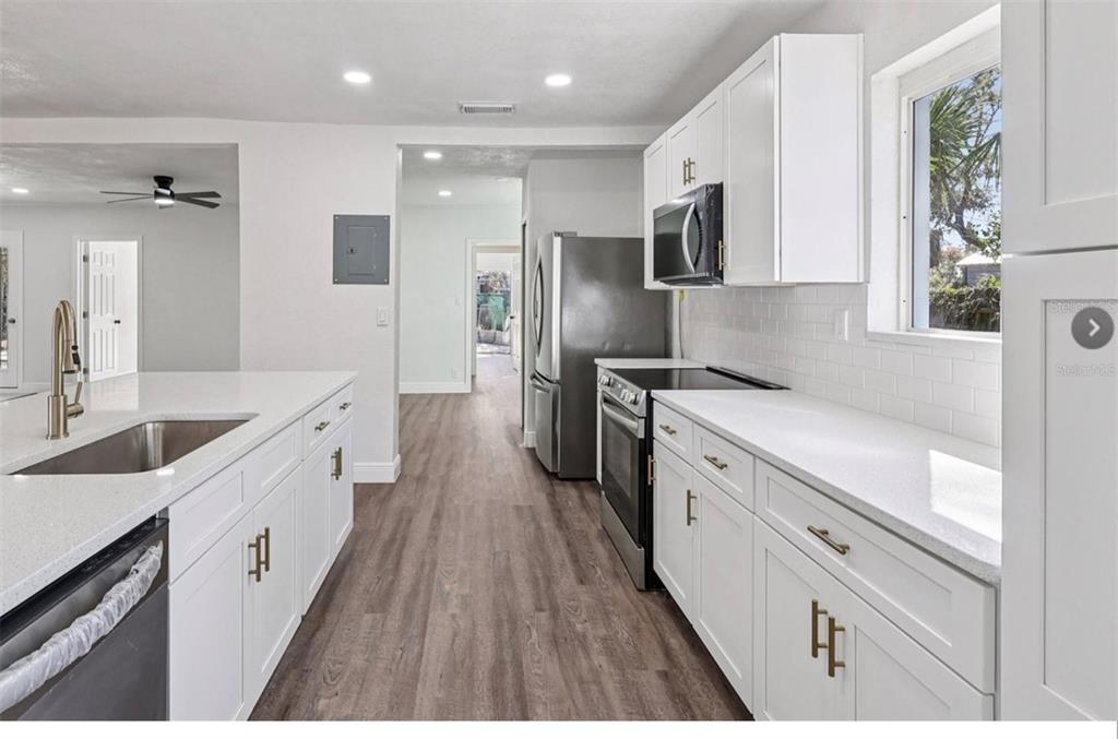 6709 Hill Top Road Orlando, FL 32810 - Photo 2 of 6