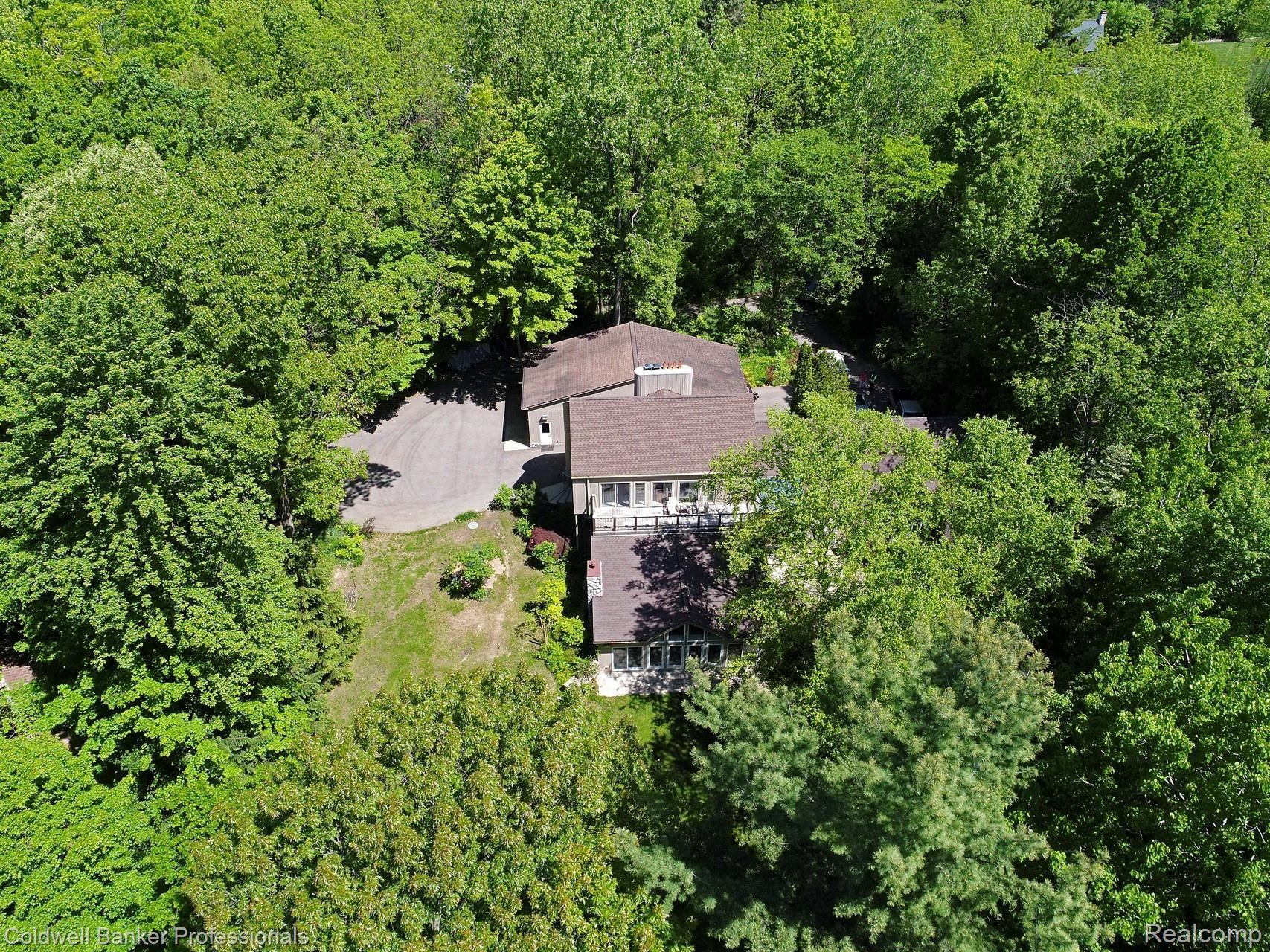 950 East Romeo Road Oakland, MI 48363 - Photo 29 of 36 026-photo-top-view-7145607.jpg