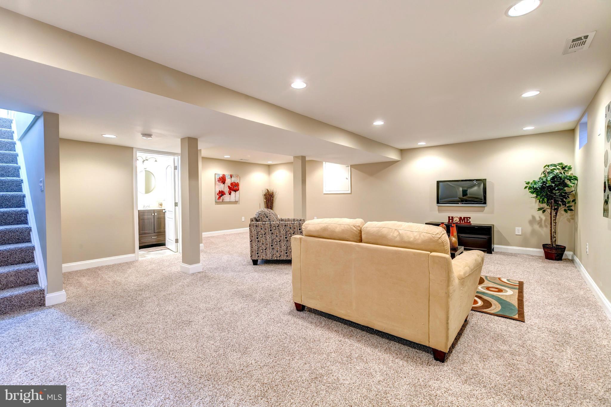 7710 Oakleigh Road Baltimore, MD 21234 - Photo 14 of 22 Basement Family Room