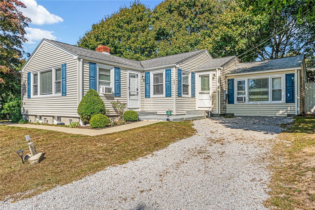 609 Point Judith Road Narragansett, RI 02882 - Photo 5 of 36