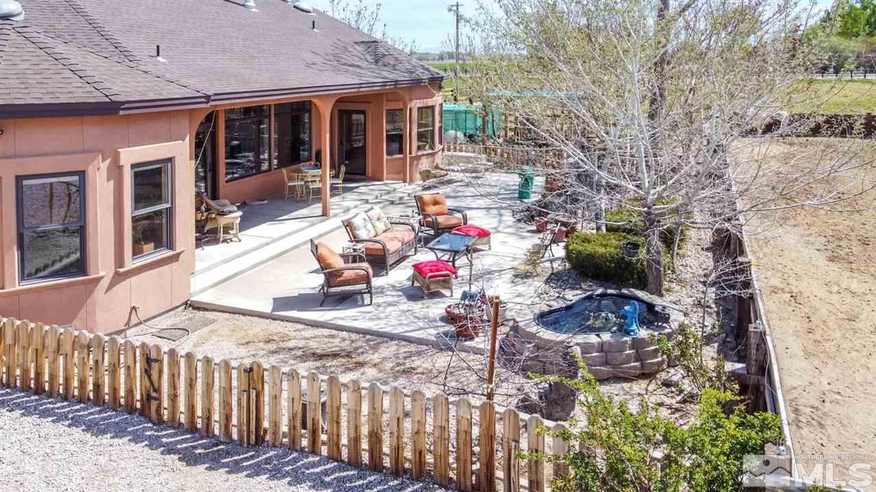 3500 South Allen Road Fallon, NV 89406 - Photo 31 of 40 a view of a backyard with sitting area