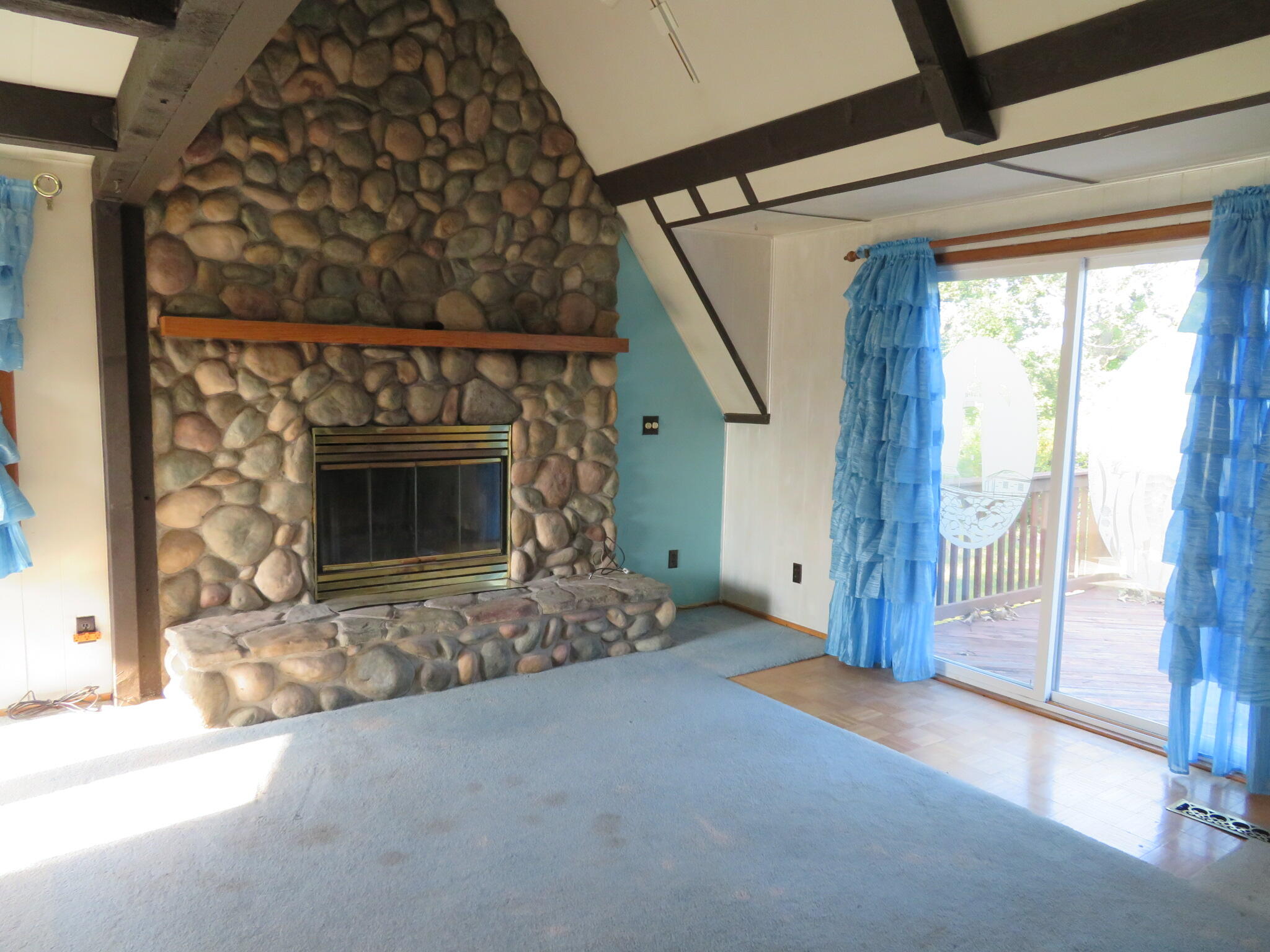 25630 Findley Road Sturgis, MI 49091 - Photo 14 of 43 Living Room