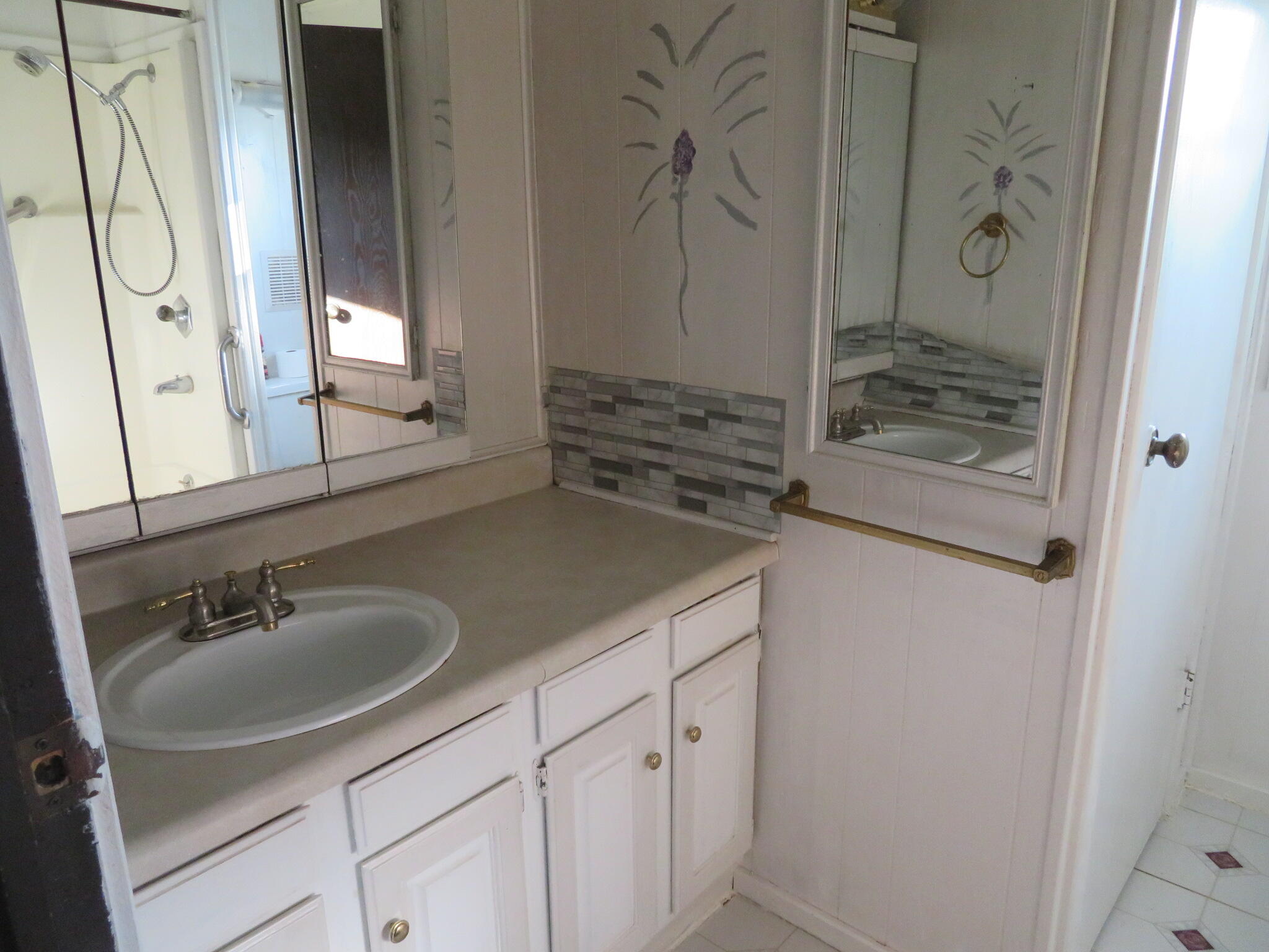 25630 Findley Road Sturgis, MI 49091 - Photo 15 of 43 Full Bath