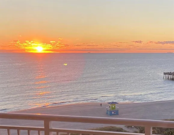 $4,950 | 328 North Ocean Boulevard, Unit 1106, Pompano Beach, FL 33062