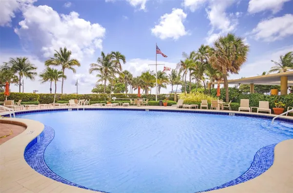 $4,950 | 328 North Ocean Boulevard, Unit 1106, Pompano Beach, FL 33062