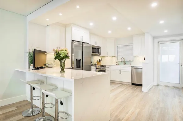 $4,950 | 328 North Ocean Boulevard, Unit 1106, Pompano Beach, FL 33062