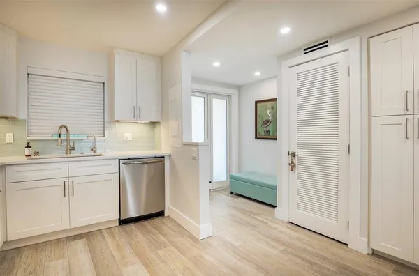 $4,950 | 328 North Ocean Boulevard, Unit 1106, Pompano Beach, FL 33062