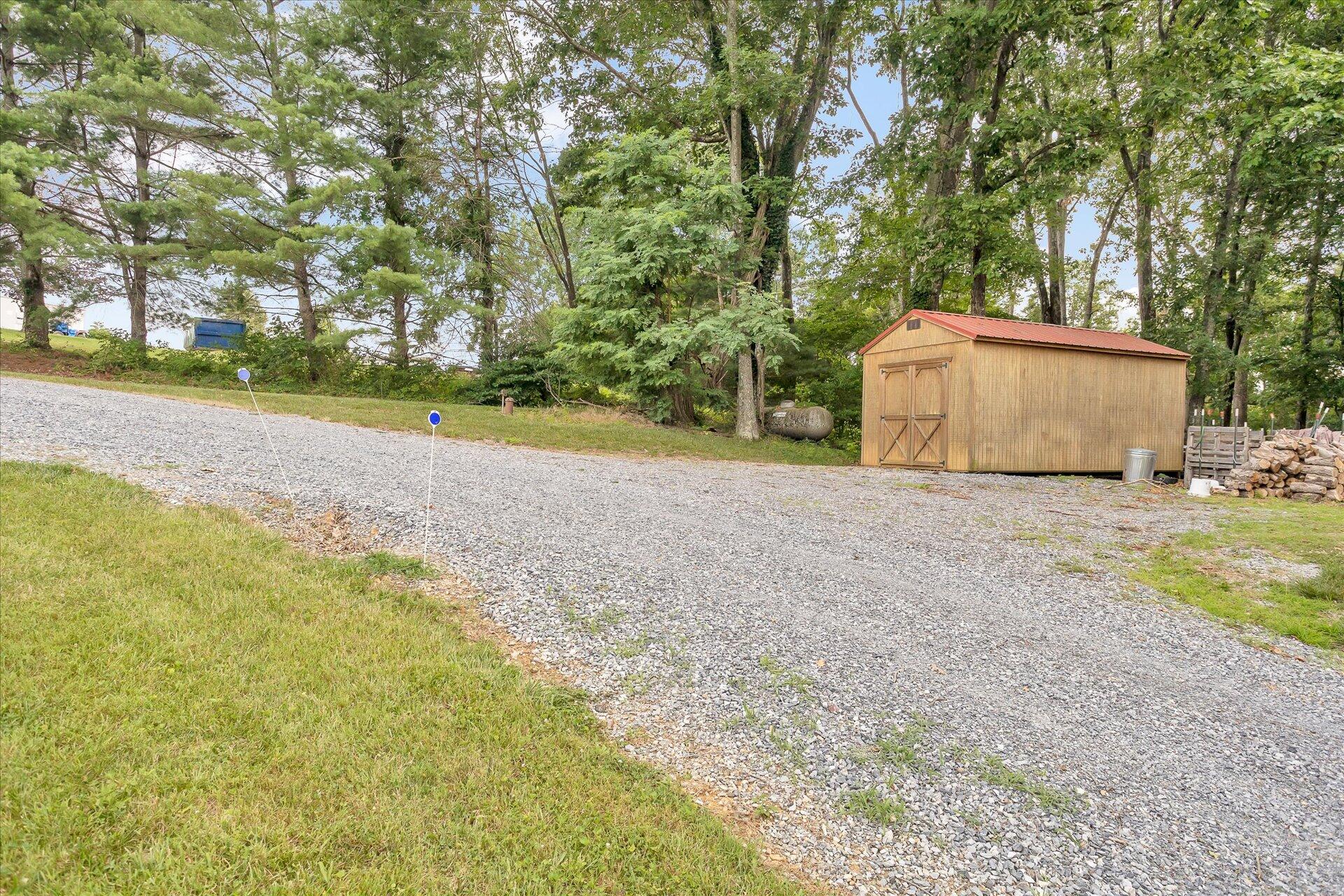 1788 Springwood Road Fincastle, VA 24090 - Photo 8 of 32 05-1788 Springwood Rd-05