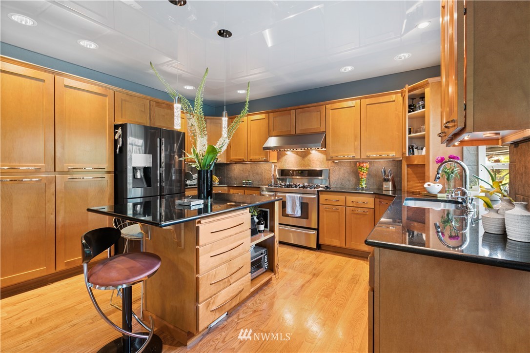 15520 42nd Drive Southeast Bothell, WA 98012 - Photo 12 of 40 Gallery Image 12