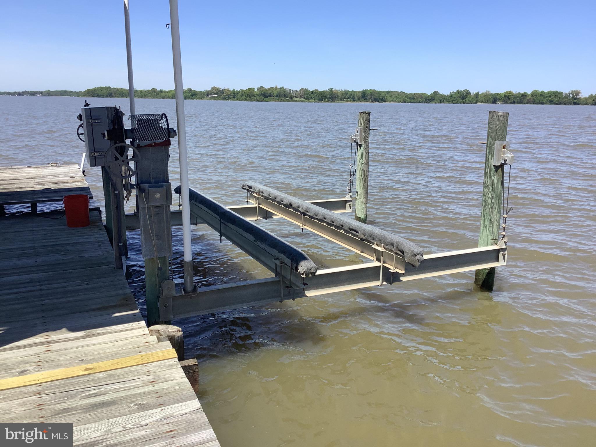 2822 Bay Sparrows Point Sparrows Point, MD 21219 - Photo 16 of 73 Boat Lift