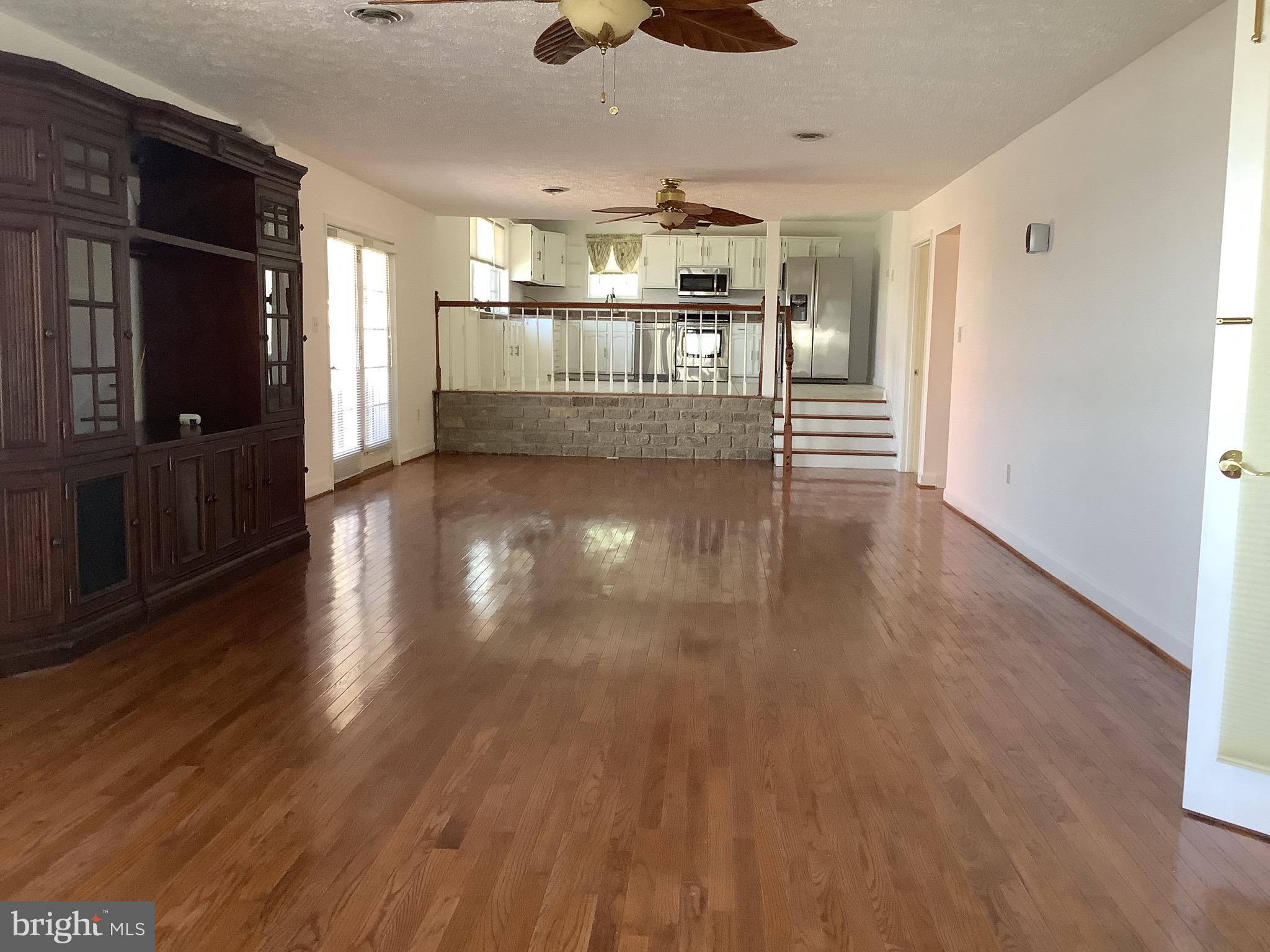 2822 Bay Sparrows Point Sparrows Point, MD 21219 - Photo 44 of 73 Living Room with View of Kitchen