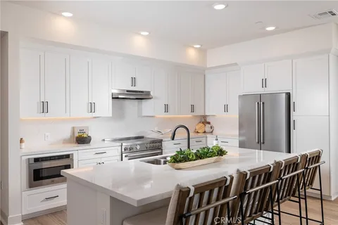 $1,988,000 | 414 Main Street, Unit 420, Huntington Beach, CA 92648