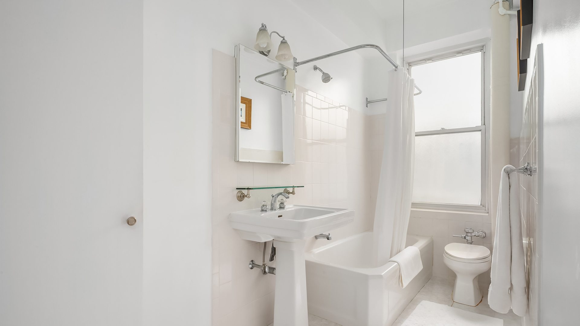 235 East 73rd Street, Unit 10F Manhattan, NY 10021 - Photo 7 of 12