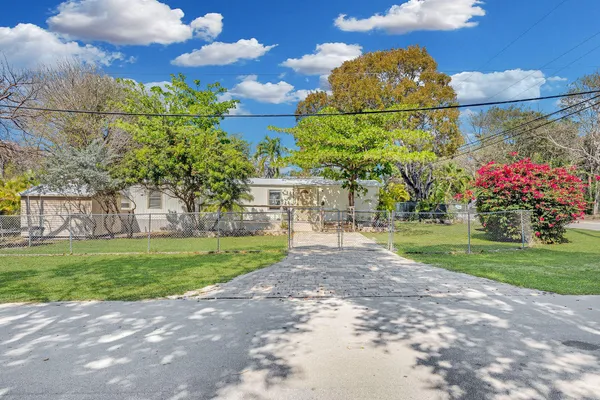 $549,000 | 802 Largo Road, Key Largo, FL 33037