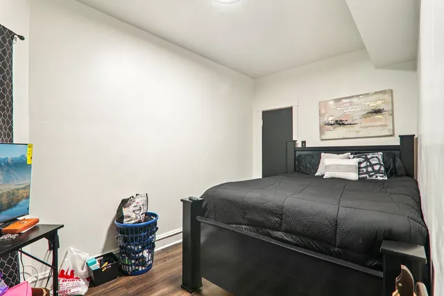 $399,900 | 412 North Pine Avenue, Chicago, IL 60644