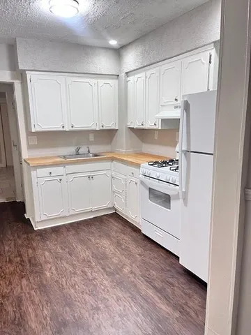 $119,900 | 300 Bellaire Avenue, Kansas City, MO 64123