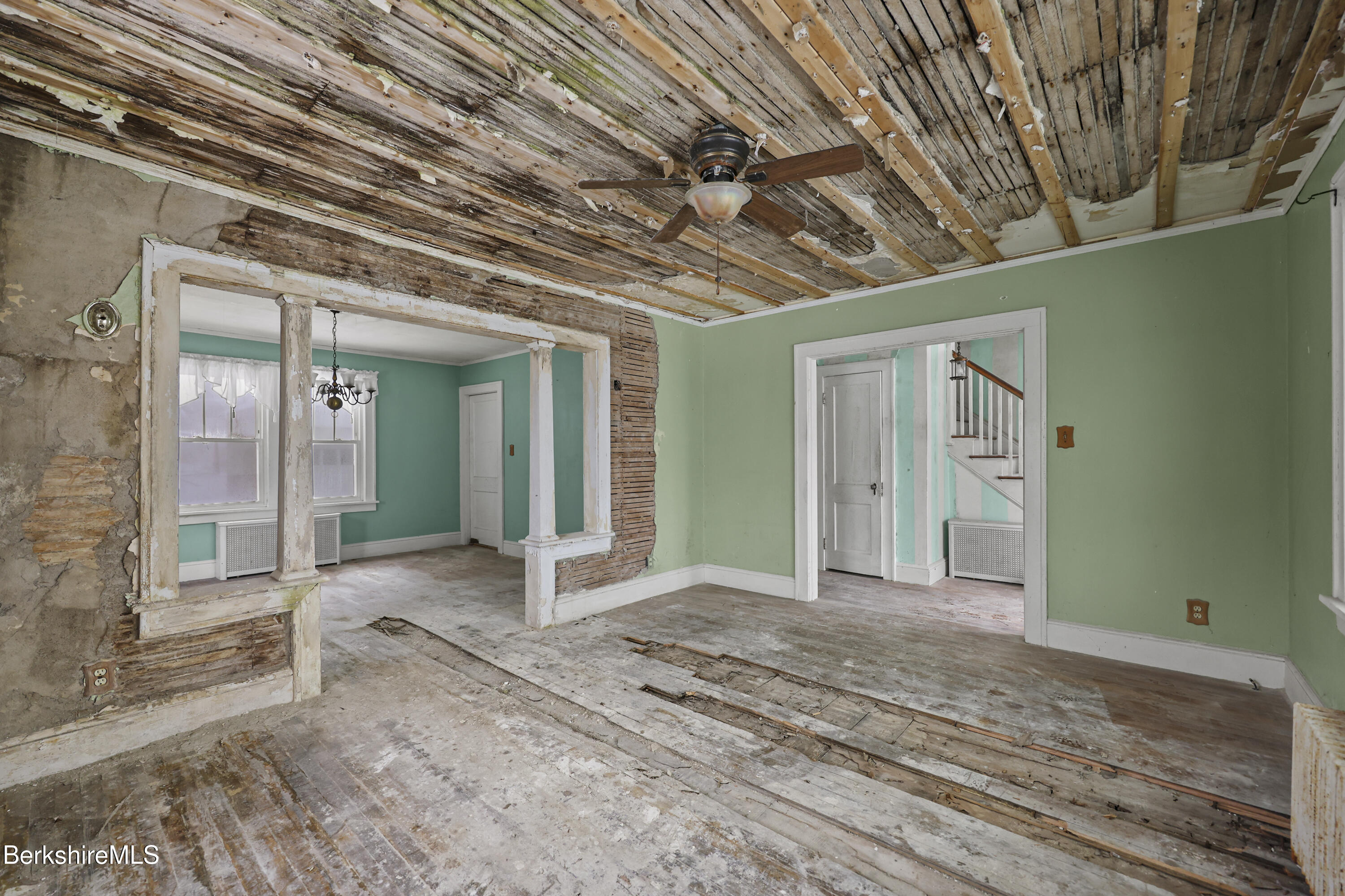 21 Ensign Avenue Pittsfield, MA 01201 - Photo 11 of 33 a view of a porch