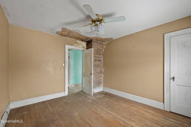 $199,900 | 21 Ensign Avenue, Pittsfield, MA 01201