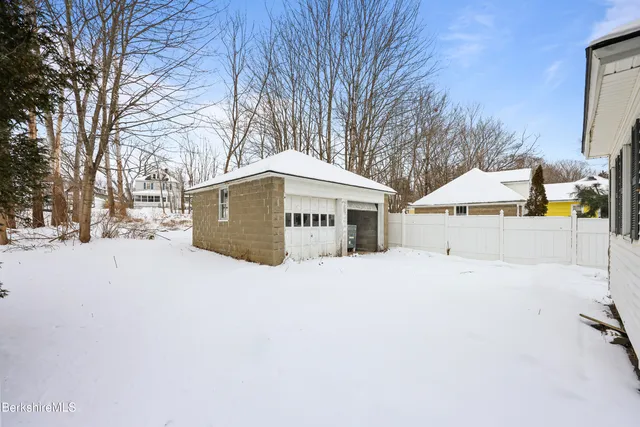 $199,900 | 21 Ensign Avenue, Pittsfield, MA 01201