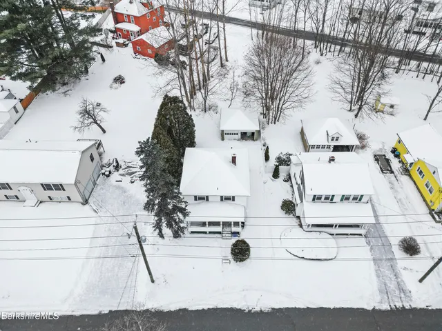 $199,900 | 21 Ensign Avenue, Pittsfield, MA 01201