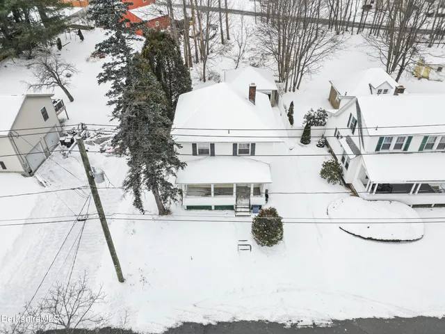 $199,900 | 21 Ensign Avenue, Pittsfield, MA 01201