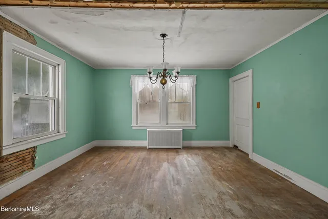 $199,900 | 21 Ensign Avenue, Pittsfield, MA 01201