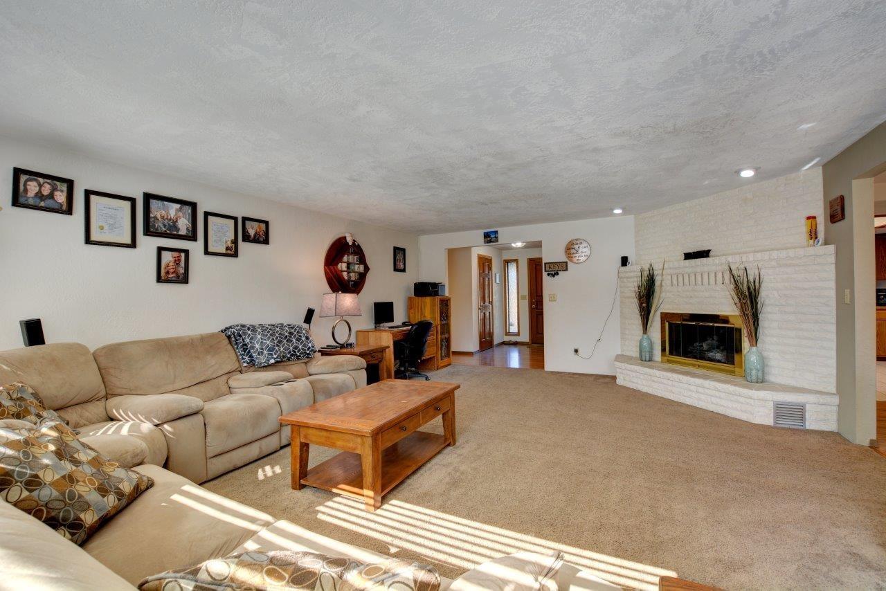 2502 Roberts Road Medford, OR 97504 - Photo 6 of 18 Additional Photo