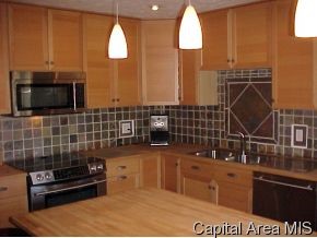 53 Country Lake Road Springfield, IL 62711 - Photo 3 of 7
