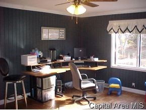 53 Country Lake Road Springfield, IL 62711 - Photo 4 of 7