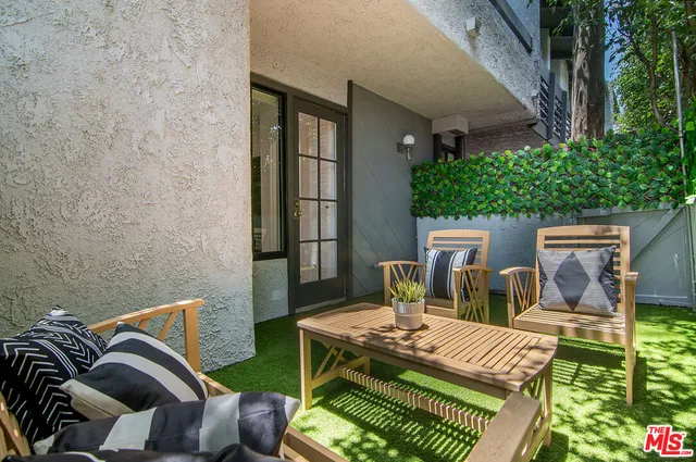 $1,199,000 | 1937 South Beverly Glen Boulevard, Unit 47, Los Angeles, CA 90025
