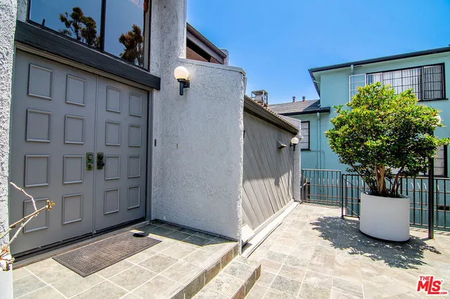 $1,199,000 | 1937 South Beverly Glen Boulevard, Unit 47, Los Angeles, CA 90025