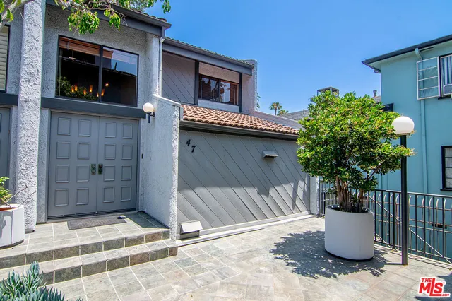 $1,199,000 | 1937 South Beverly Glen Boulevard, Unit 47, Los Angeles, CA 90025