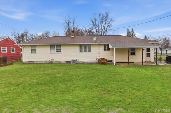 $199,999 | 18 Hoover Parkway, Lockport City, NY 14094