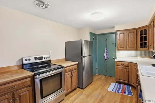 $199,999 | 18 Hoover Parkway, Lockport City, NY 14094
