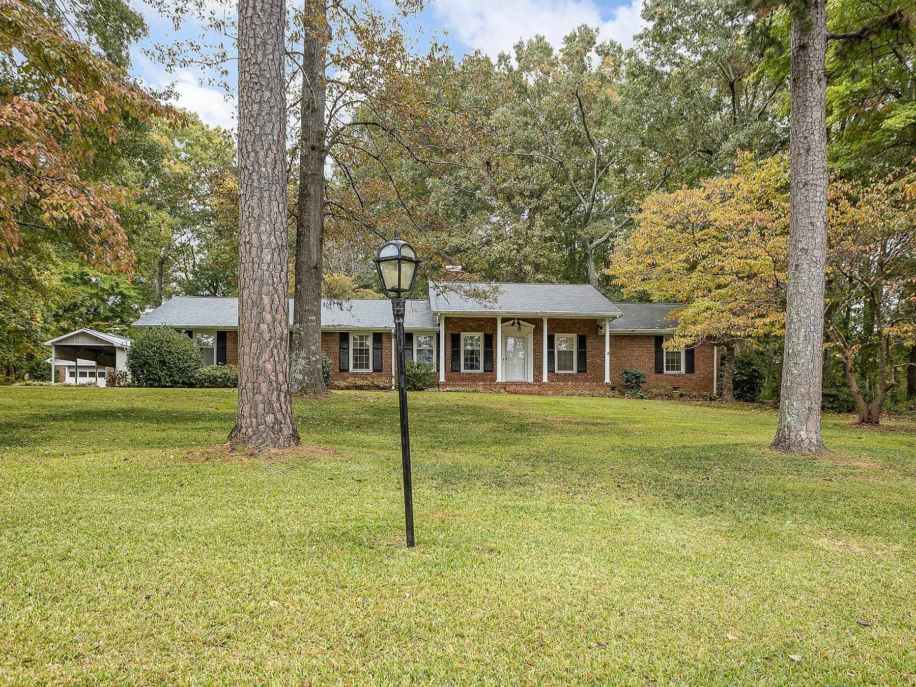 131 Lynn Road Spartanburg, SC 29306 - Photo 1 of 36 Gallery Image 1