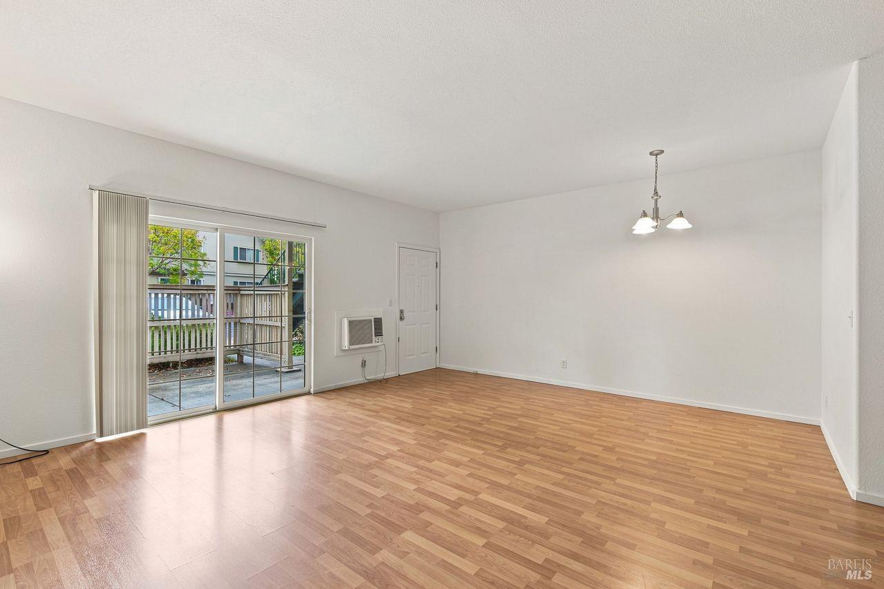 2420 Edgewater Drive, Unit 15 Santa Rosa, CA 95407 - Photo 4 of 25 Gallery Image 4