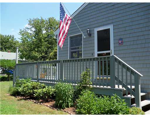 7 Duffield Road Bristol, RI 02809 - Photo 8 of 9 Yard/Garden.