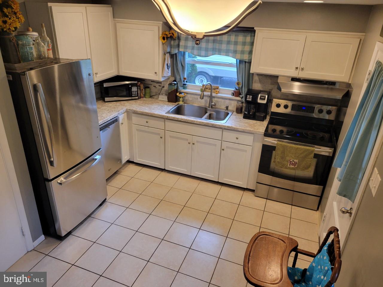 1702 Quarry Road Lebanon, PA 17046 - Photo 5 of 16 Gallery Image 5