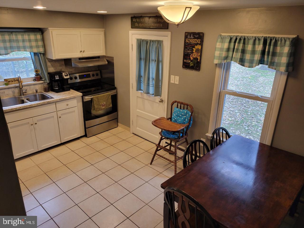 1702 Quarry Road Lebanon, PA 17046 - Photo 6 of 16 Gallery Image 6